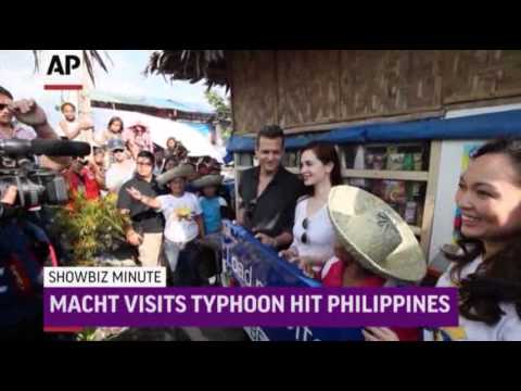 Watch ShowBiz Minute- Bieber, Macht, Box Office News Video Video