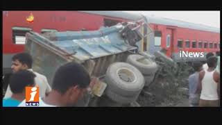Watch Another Train mishap In UP | Kaifiyat Express Train Mishap | 70 Above Injured | iNews Video