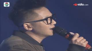 Watch Rafael Tan - Si Kecil (10 Besar D'Academy Celebrity Group 2) Video