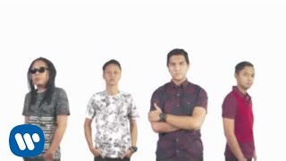 Watch NAFF - Kenalkan Aku Pada Temanmu (Official Lyric Video) Video