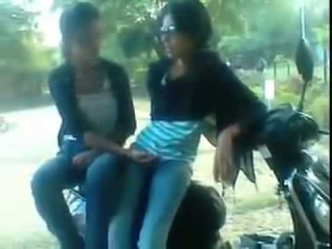 Watch Whatsapp funny girls Video