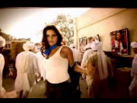 Watch Fevicol - Train Video