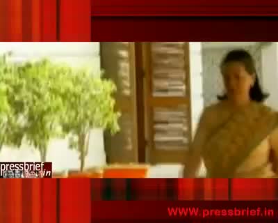 Watch Sonia Gandhi meets census officials 10th April 2010 Video