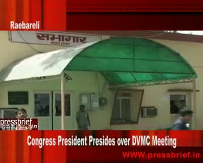 Watch Sonia Gandhi pays homage to Gaya Prasad Shukla (Rae bareli) 31st March 2010 Video