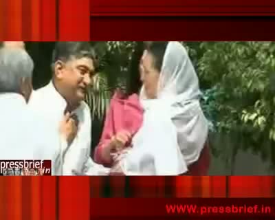 Watch Sonia Gandhi sends chadar for Ajmer sharif on the eve of Urs,14th June 2010 Video
