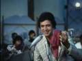 Watch Kishore Kumar's  Aate Jaate Khubsurat Awara Sadkon Pe, Kitne Anjaan Log Mil Jaatein Hain Video