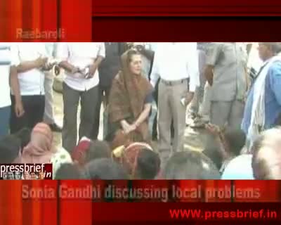 Watch 18 May 2010 Sonia Gandhi discussing local problems Raebareli Video