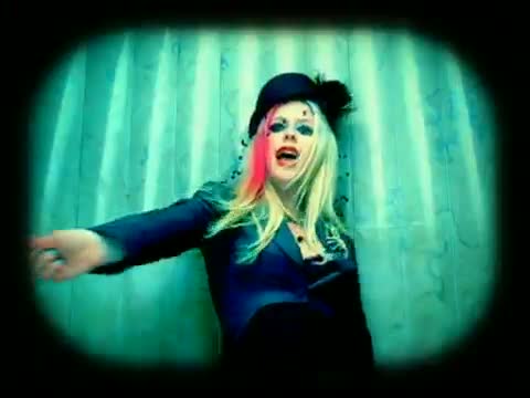 Watch Hot Video Song - Avril Lavigne Video