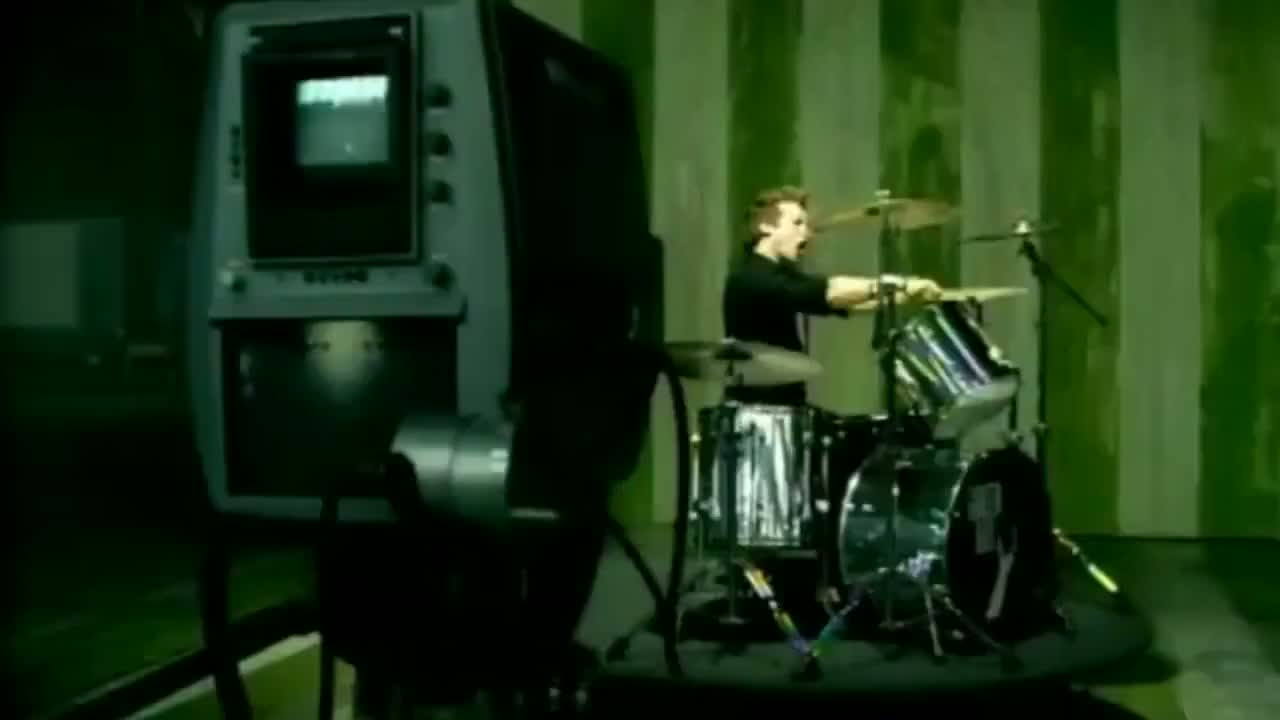 Watch Green Day - American Idiot Video Song HD Video