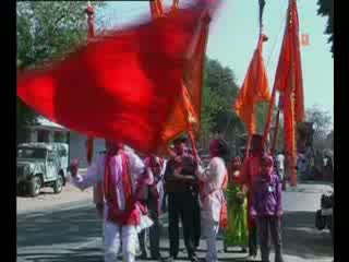 Watch Gori Gori Radha Bol Bhed Jara Tu Khol Video Song - Arey Dwarpalo (Lakhbir Singh Lakha) Video