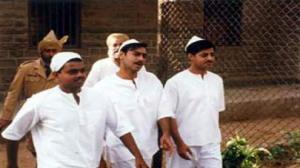 Watch Mera Rang De Basanti Chola  - The Legend Of Bhagat Singh (Independence Day Special) Video