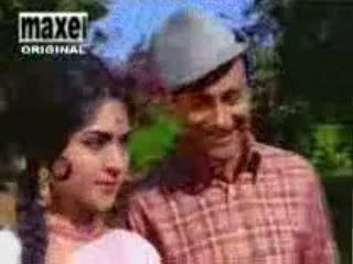 Watch aasma ke neeche hum aaj apne peechhe video song from the movie Jewel Thief Video