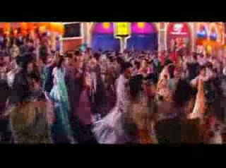 Watch Duniya mein kitni hai nafrate video song from the movie MOHABBATEIN Video