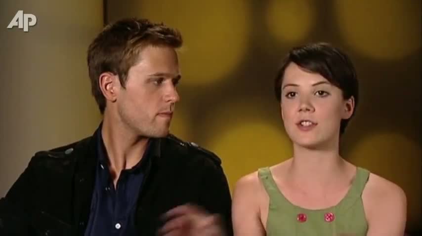 Watch New Will and Kate Stars on Pippa Video