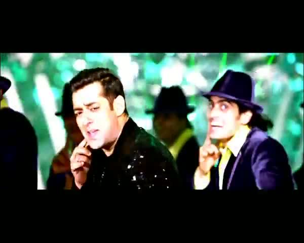 Watch "Desi beat" 'Bodyguard' (Full video song) Ft. Salman Khan, Kareena Kapoor Video
