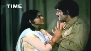 Watch Chanda Re Mere Bhaiya Se Kahna - Chambal ki Kasam - Lata Mangeshkar - Raksha Bandhan Song Video