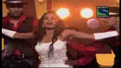Watch Shreya Ghoshal's bold performance on Grand Finale- X Factor India - Episode 32 - 2nd Sep 2011 Video