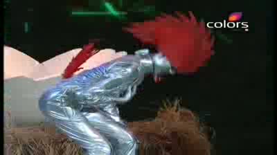 Watch India's Got Talent Season 3 - (10-September-2011) Subash's robotic murgha dance Video