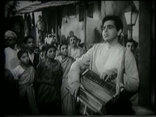 Watch Hue hum jinke liye barbad- Deedar (1951), Ashok Kumar, Baby Tabassum,  Dilip Kumar, Nargis Video