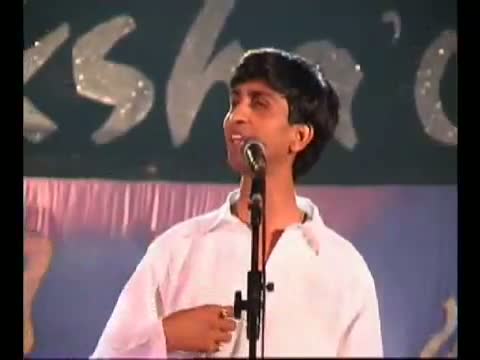 Watch Koi Deewana Kehta Hai - Dr. Kumar Viswas Hindi Poet Video