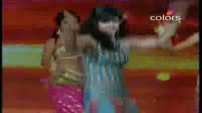 Watch India's Got Talent Season 3 - (1-October-2011) Dharmendra dances with TV divas (Grand Finale) Video