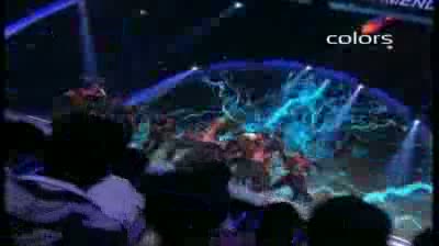Watch India's Got Talent Season 3 - (1-October-2011) SRK performs with Suresh & Vernon (Grand Finale) Video