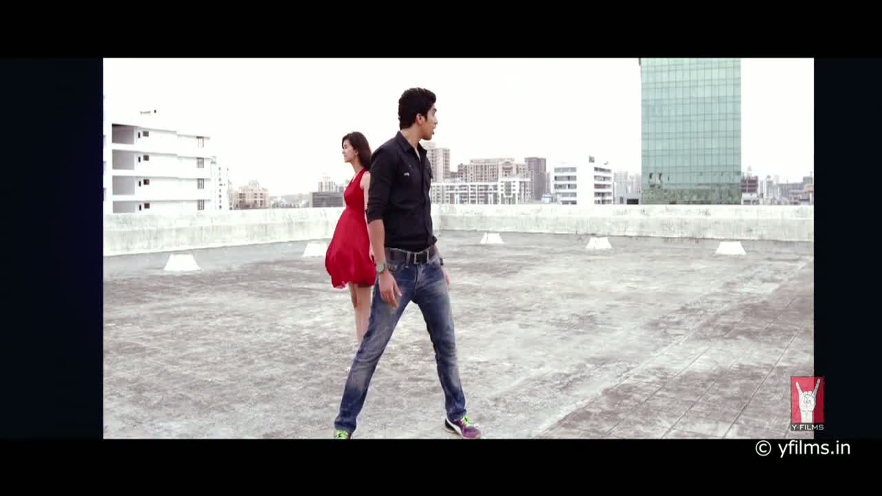 Watch Har Saans Mein Song - Mujhse Fraaandship Karoge Video