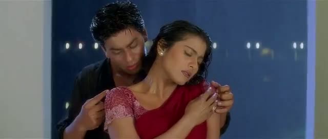 Watch Tum pass aye instrumental - Shahrukh n Kajol Video
