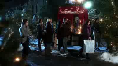 Watch Justin Bieber - Mistletoe Video
