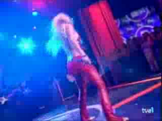 Watch Shakira - Belly Dancing Video