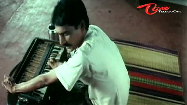 Watch Violent Musical Show In Bachelors Room - Funny Scene Video