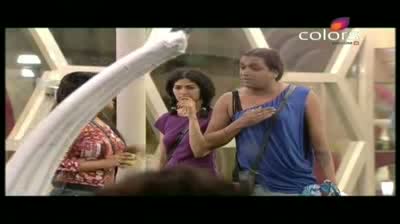 Watch Bigg Boss 5 - Shradhha frustrated after nominations (24-October-2011) Video
