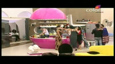 Watch Bigg Boss 5 - Pooja calls Shakti an indecent man (25-October-2011) Part-5 Video
