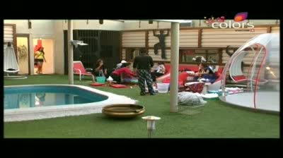 Watch Bigg Boss 5 (26-October-2011) Episode-24 Part-1 Video
