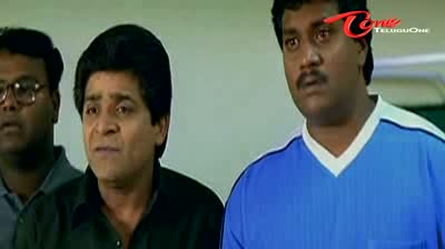 Watch Venkatesh Acts As Gajini - Comedy In Hospital Video