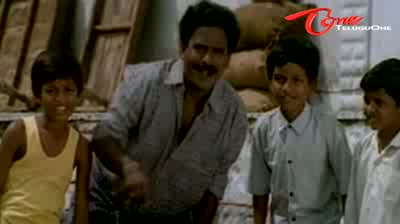 Watch Rajasekhar In Soundarya's Bathroom - Funny Scene Video