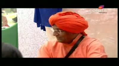 Watch Bigg Boss 5 - Shraddha vacates her room for Swamiji (9-November-2011) Video
