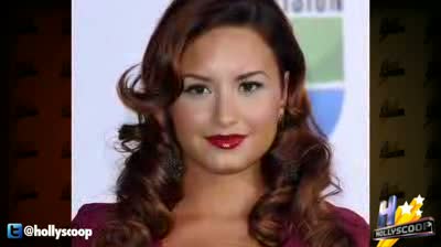 Watch Demi Lovato Has A JLO Red Carpet Moment At Latin Grammy Awards Video