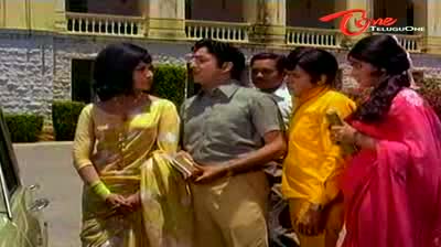 Watch ANR Teaches A Lesson To Vanisri - Funny Scene Video