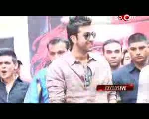 Watch Ranbir Kapoor gets a gold medal for his acting skills Video