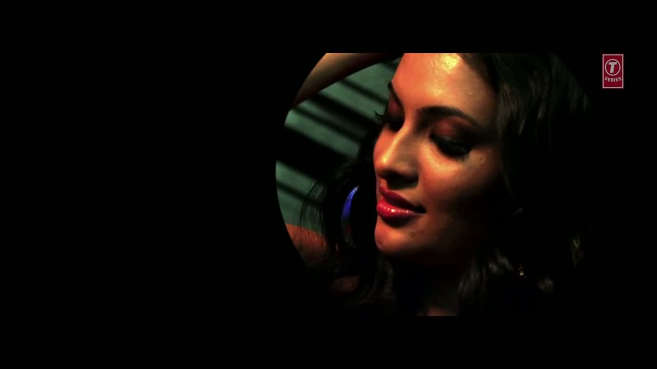 Watch Salame Salame - Ghost - Shiney Ahuja, Sayali Bhagat Video