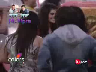 Watch Sunny Leone enters the Bigg Boss House Bigg Boss Season 5 Videos Video