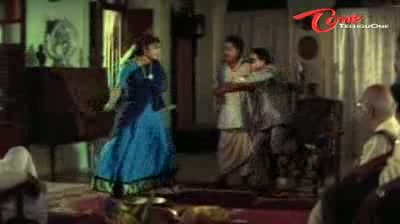 Watch Priya Raman Fabulous Comedy In Her Engagement Video