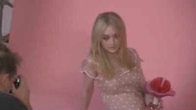 Watch Dakota Fanning - Behind the Scenes - Marc Jacobs Perfume Oh, Lola - Full Video Video