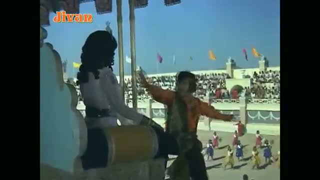 Watch Hum Banjaron Ki Baat Mat Poochho Ji - From the movie - Dharam Veer (1977) Video