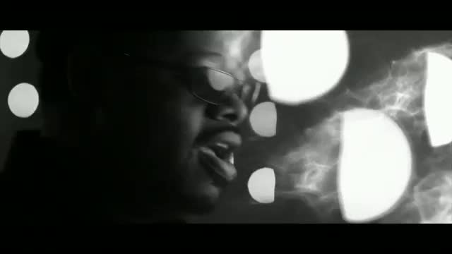 Watch Justin Bieber - Fa La La ft. Boyz II Men Video