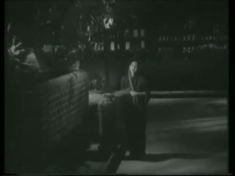 Watch Dar Dar Ki - Ghar Ki Izzat - Dilip Kumar & Manorama Shanthi Video