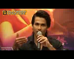 Watch Shahid Kapoor turns a VAMPIRE Video