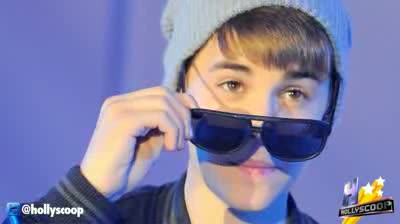 Watch Justin Bieber - Santa Claus is Coming to Town - Music Video Video