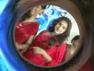 Watch Vidya Balans Hyderabadi Style Wedding On The Cards Video